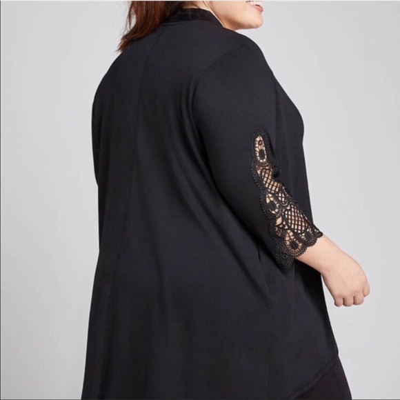 NWT LIVI plus size Activewear lace arm cardigan - Picture 3 of 7